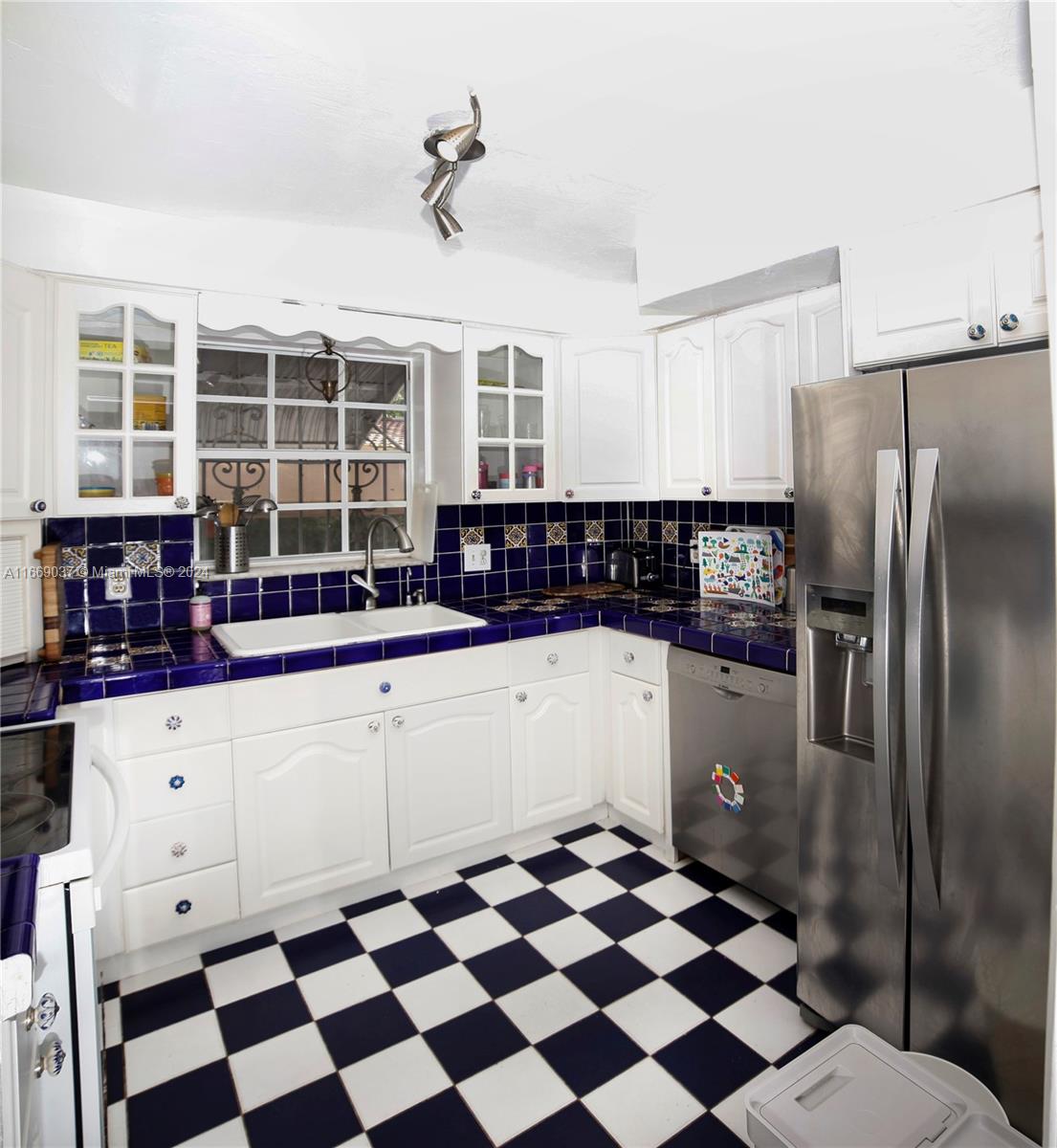 2325 SW 17th St Unit: -
