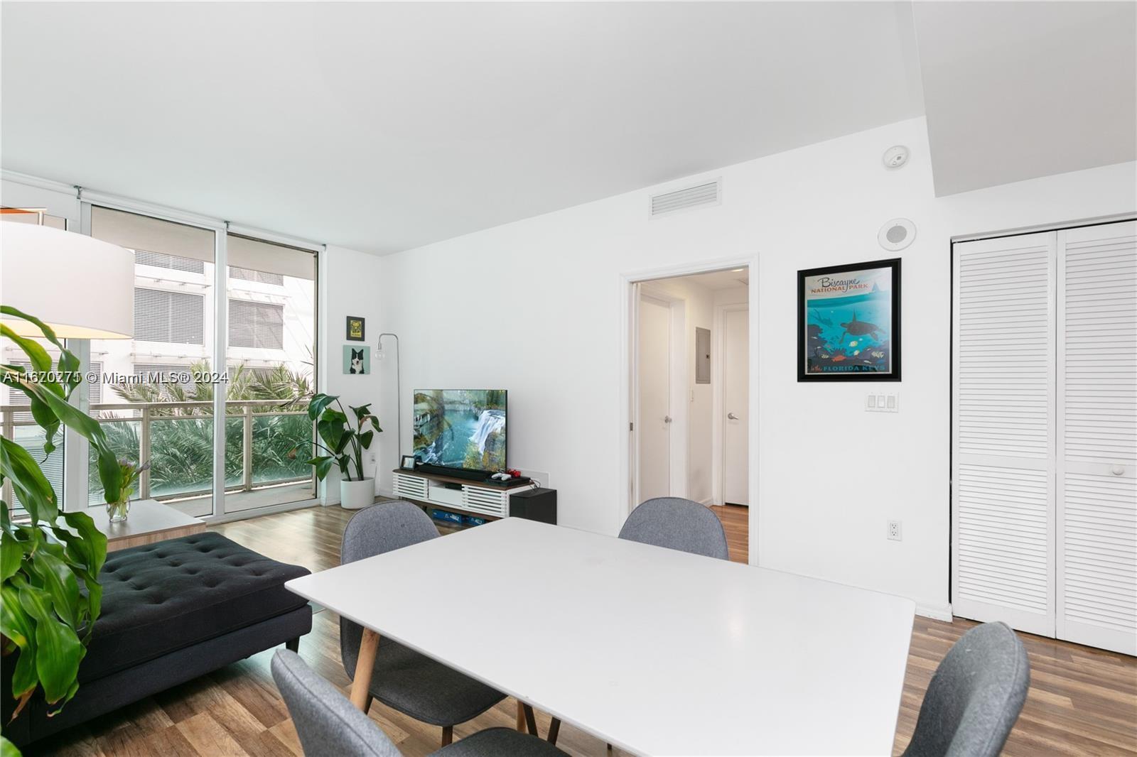 950 Brickell Bay Dr # 403