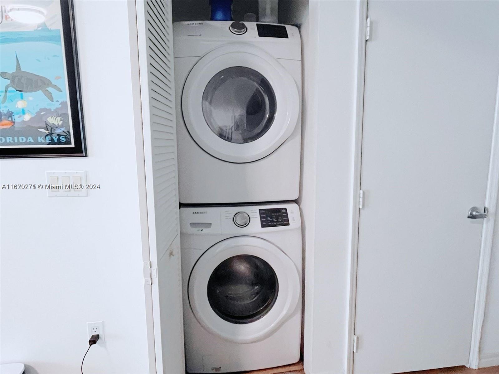 950 Brickell Bay Dr # 403