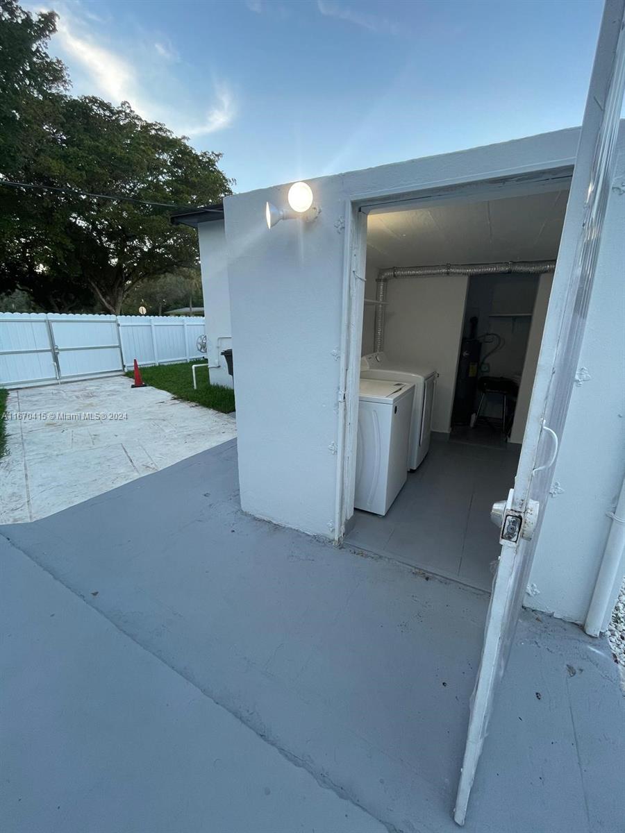 940 NW 134th St