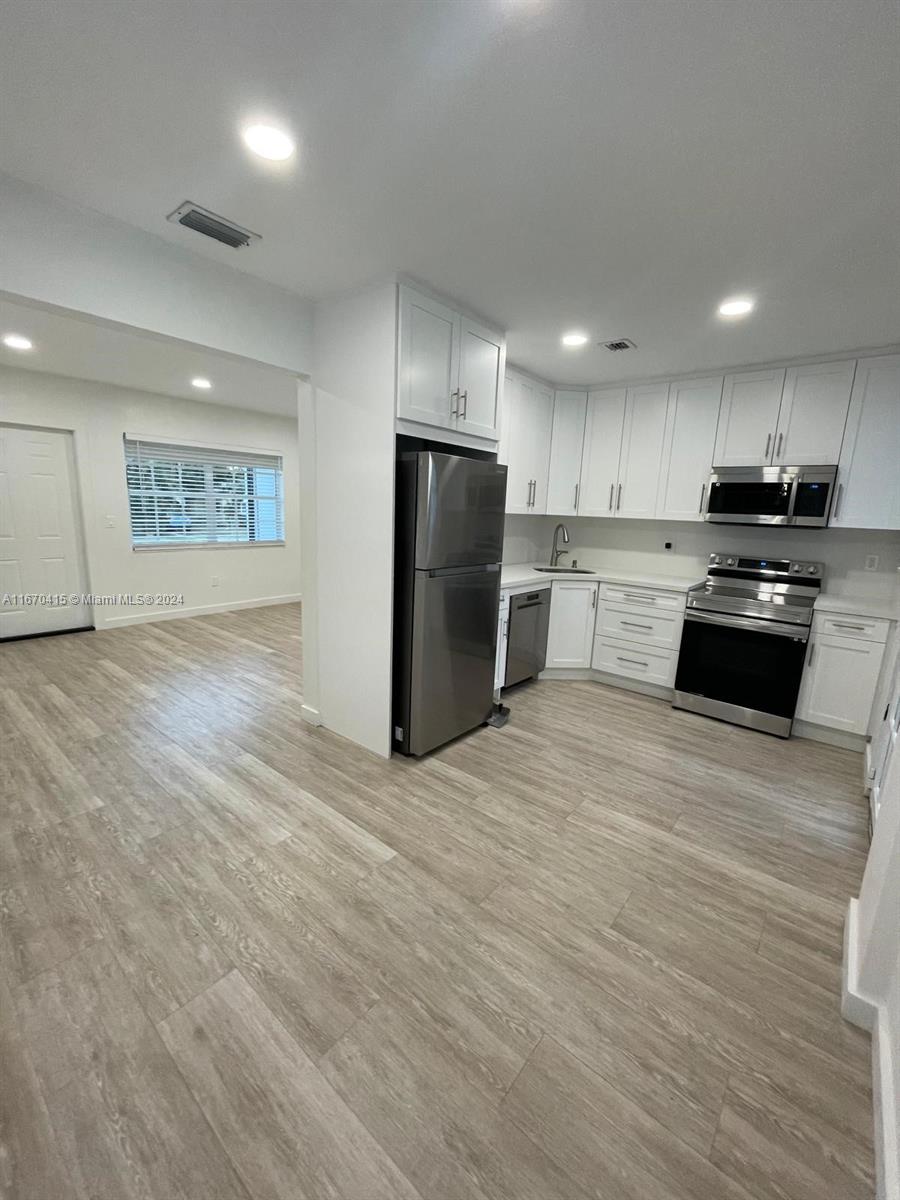 940 NW 134th St