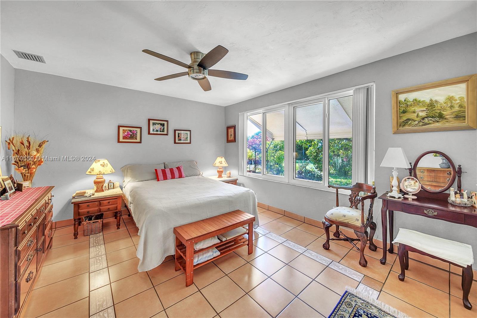 522 S 58th Ter
