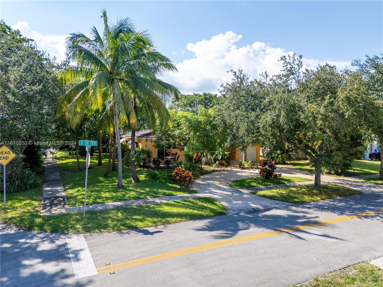 522 S 58th Ter