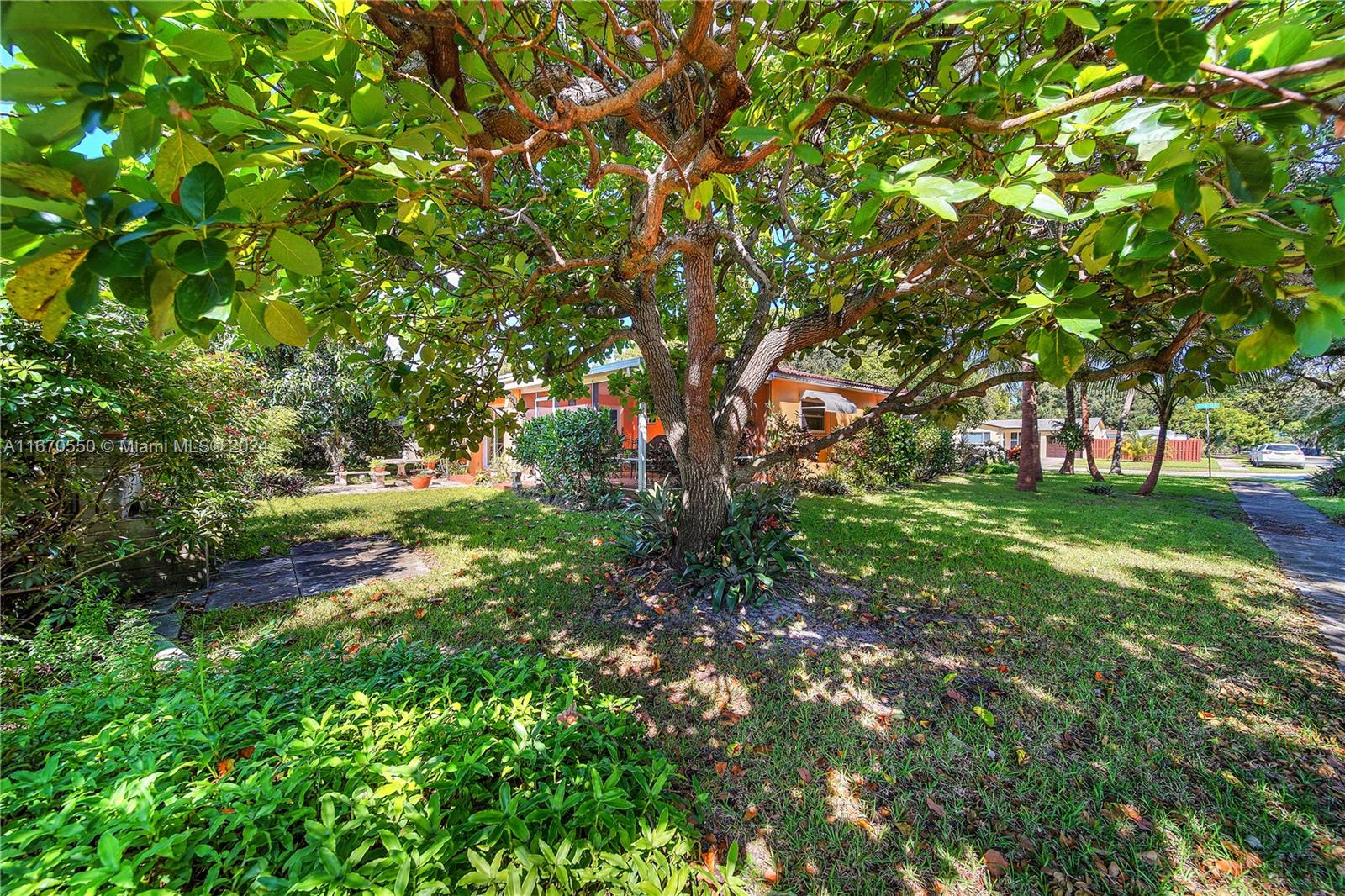 522 S 58th Ter