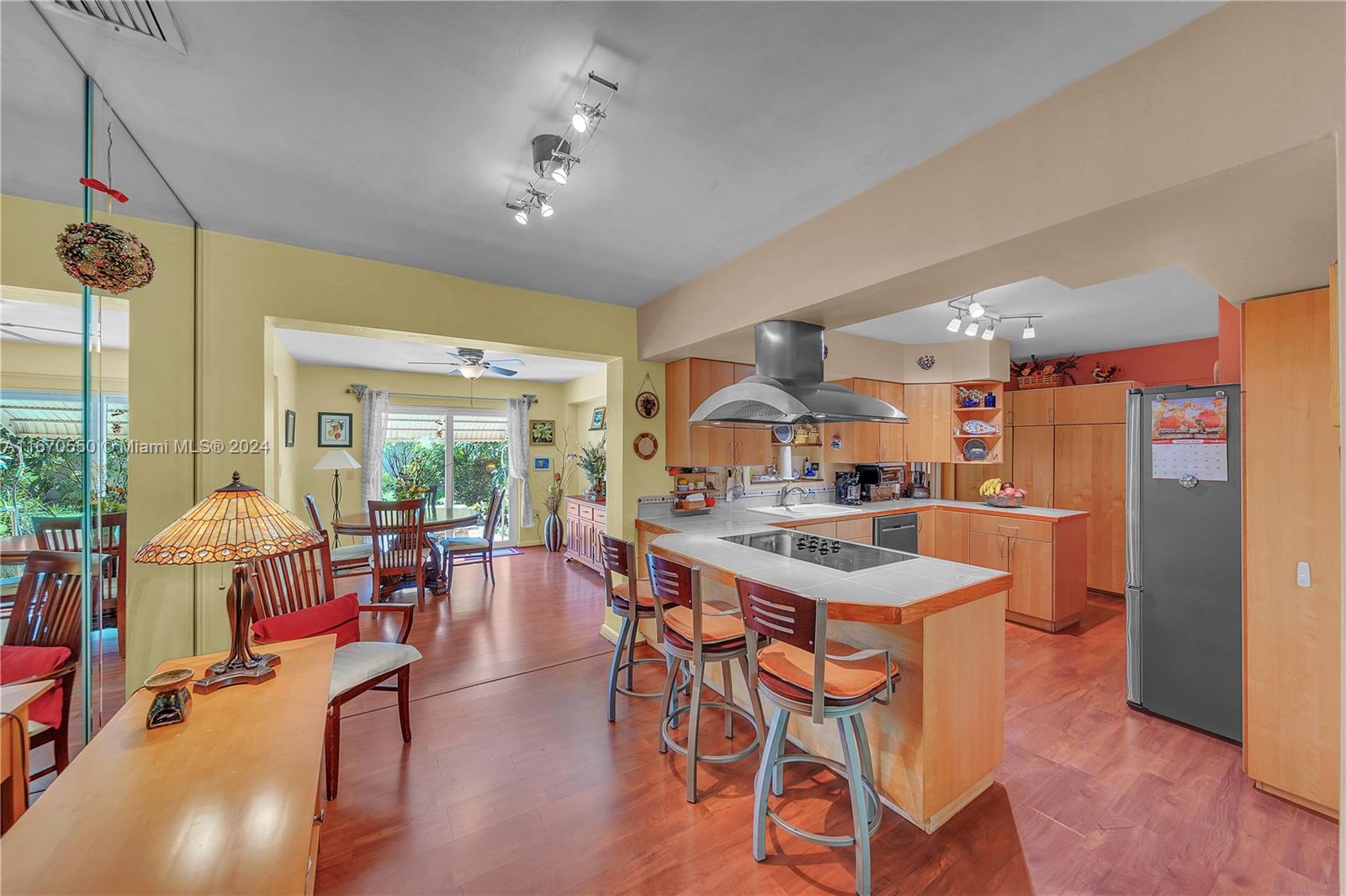 522 S 58th Ter