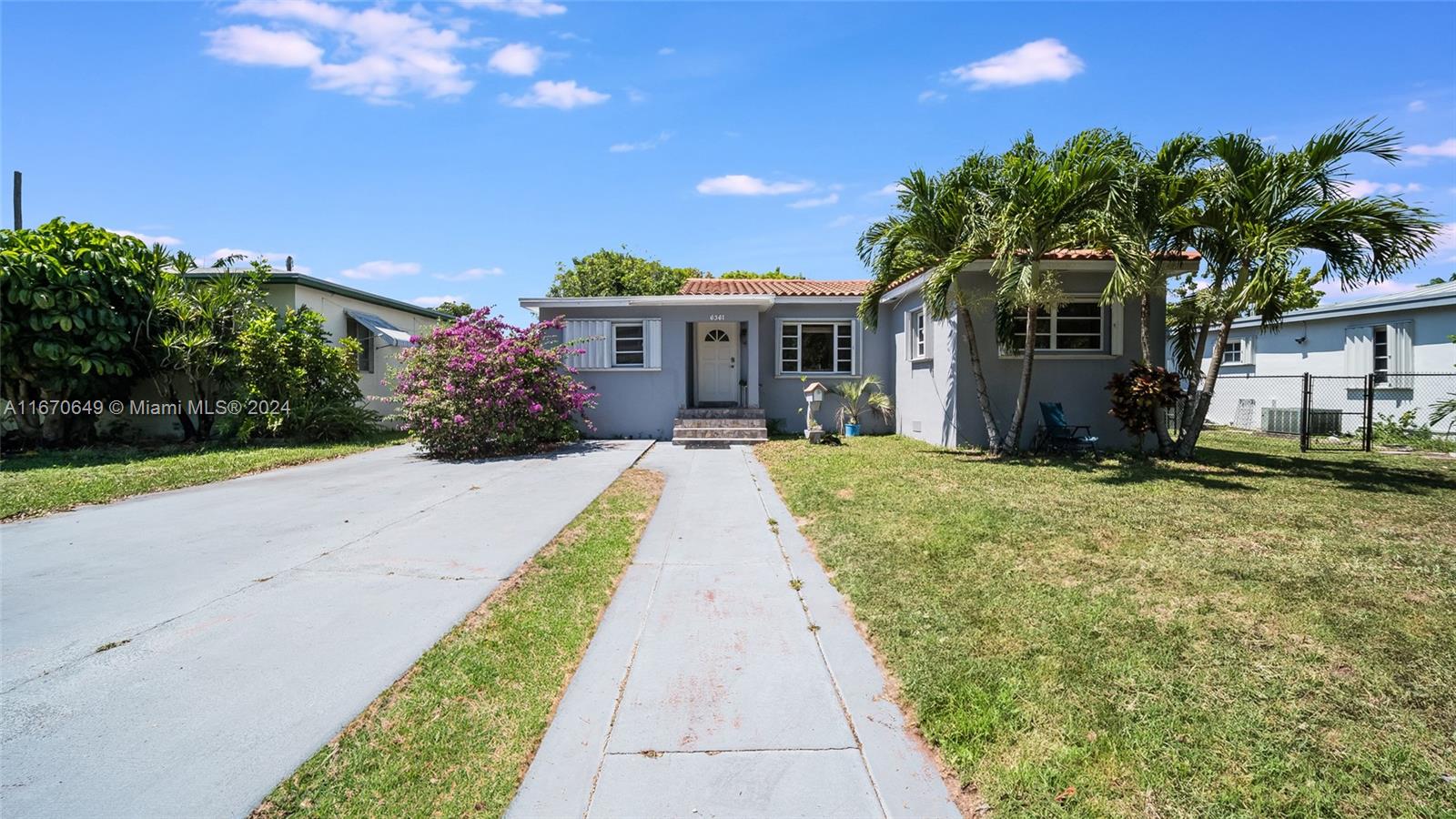 6361 NW 38th Ter