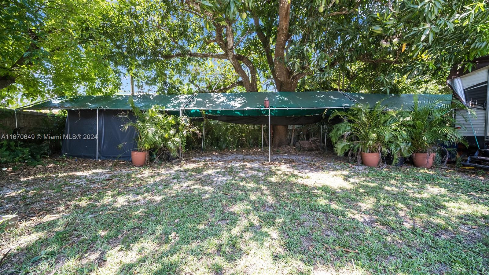 6361 NW 38th Ter
