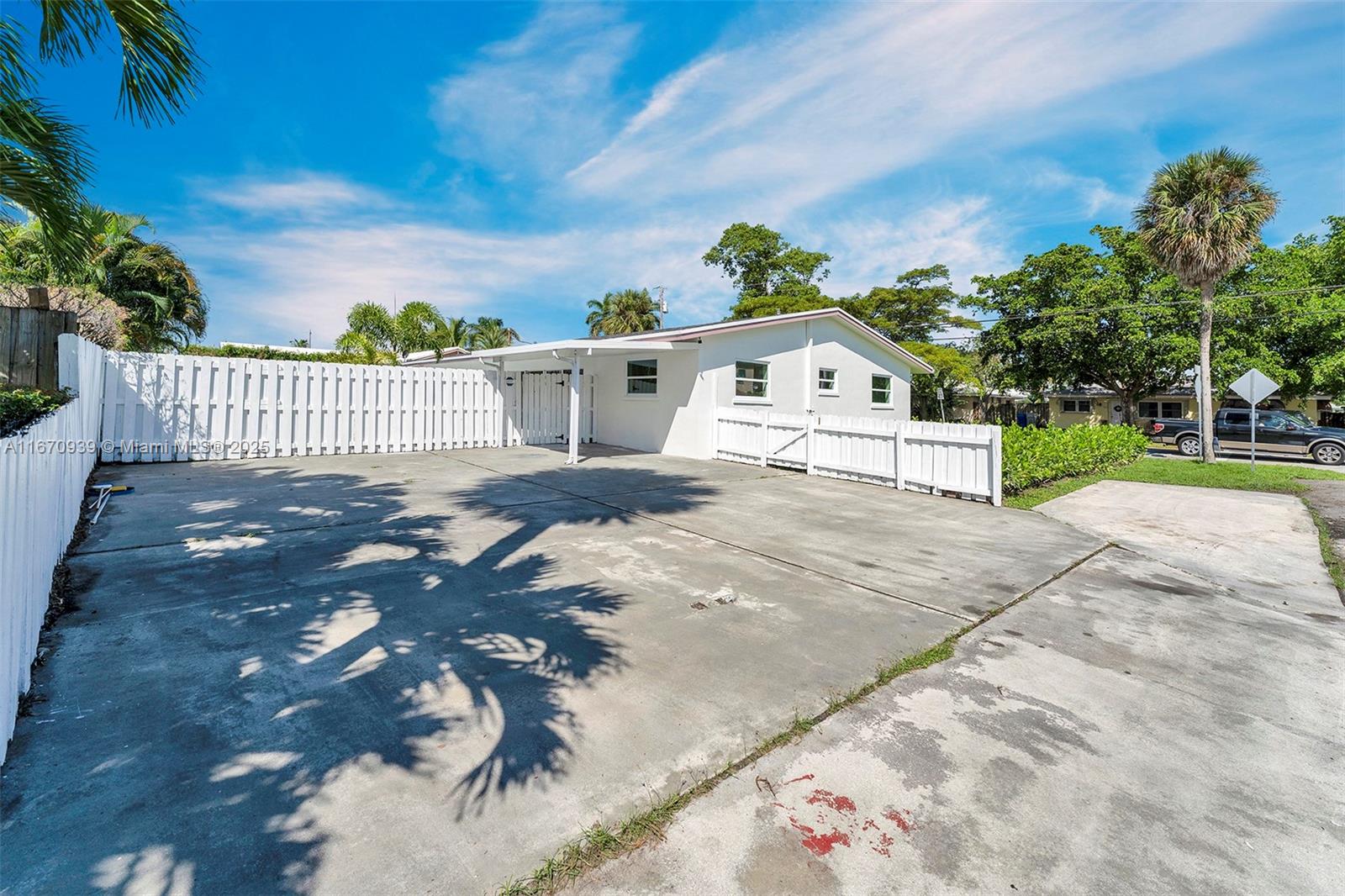 640 SE 5th Ct