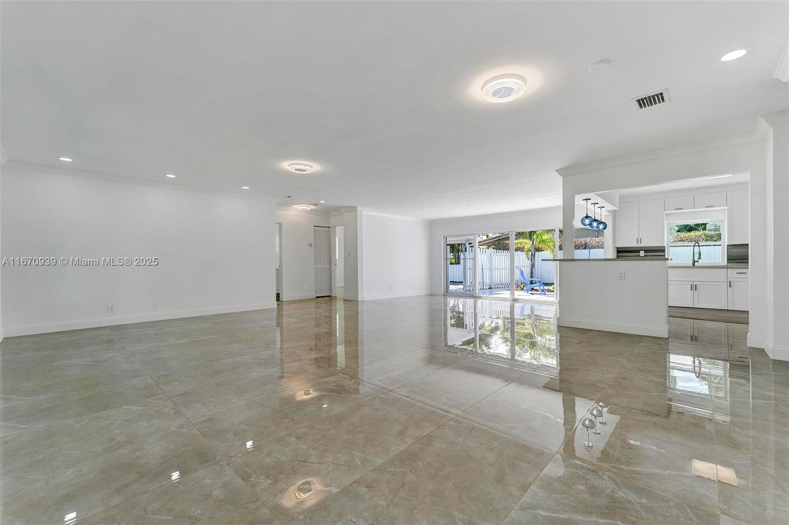 640 SE 5th Ct