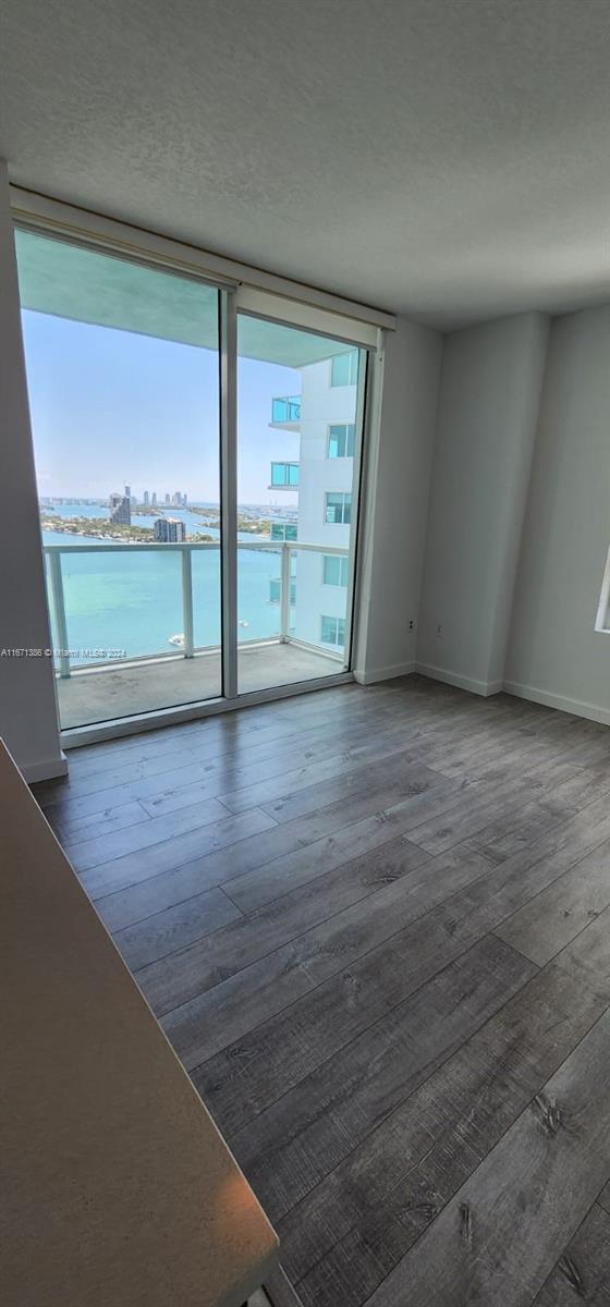 1900 N Bayshore Dr # 2303