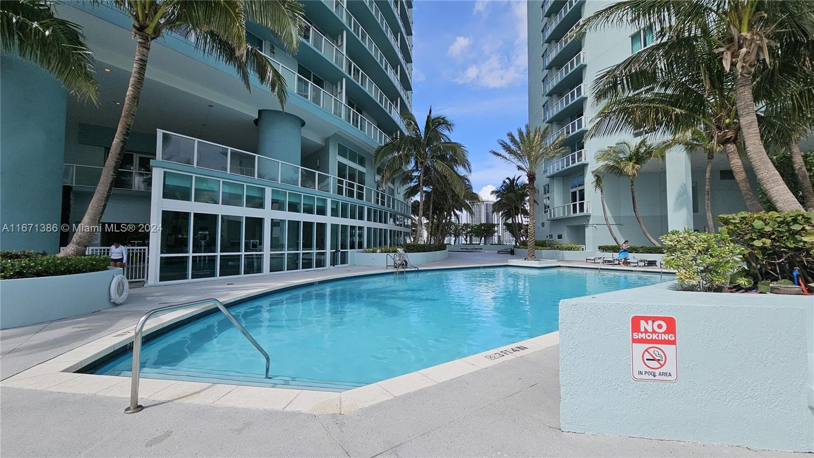 1900 N Bayshore Dr # 2303