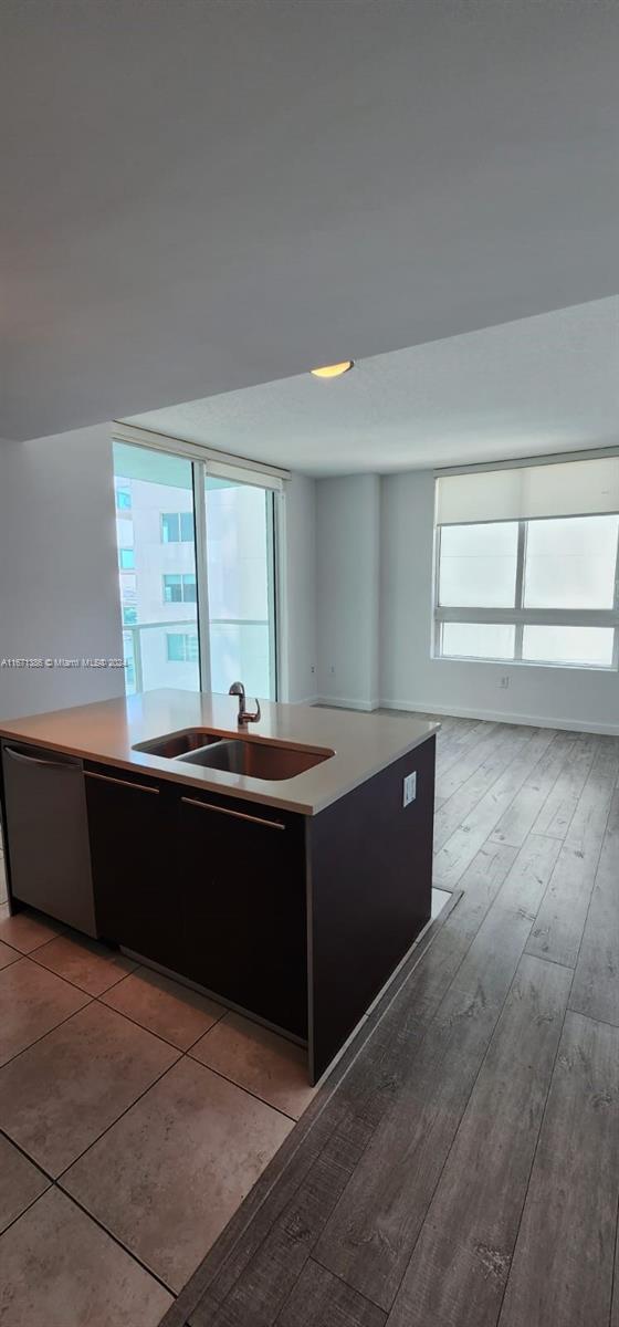 1900 N Bayshore Dr # 2303