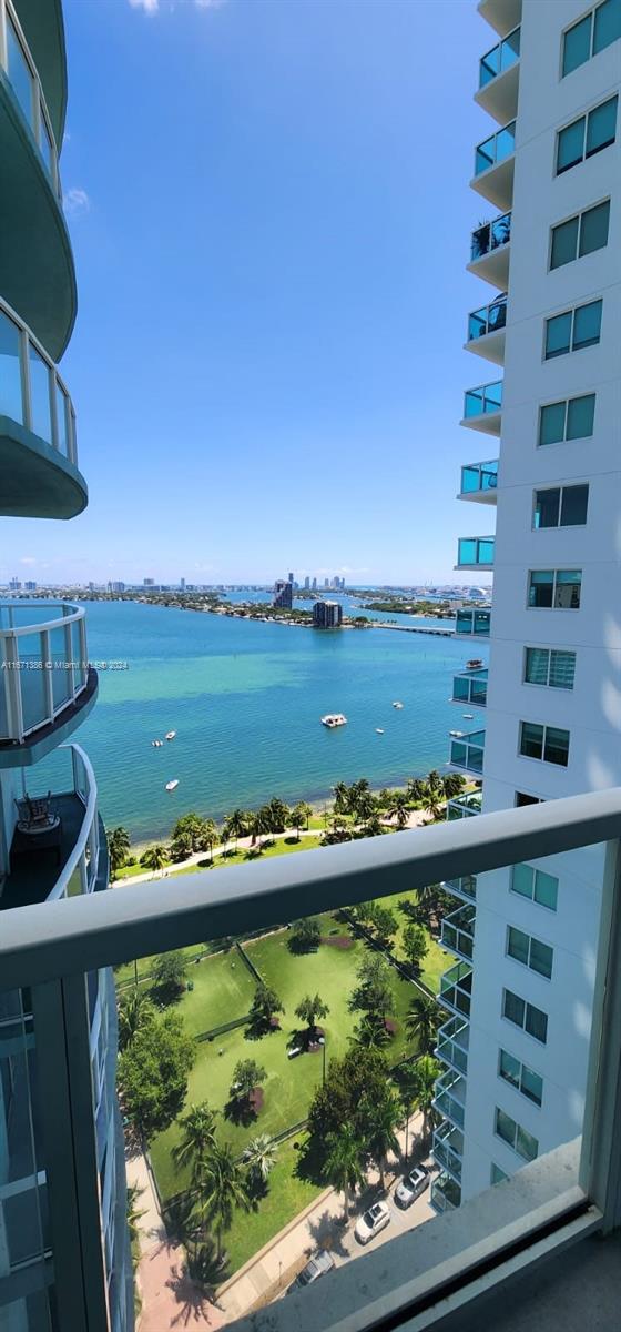 1900 N Bayshore Dr # 2303