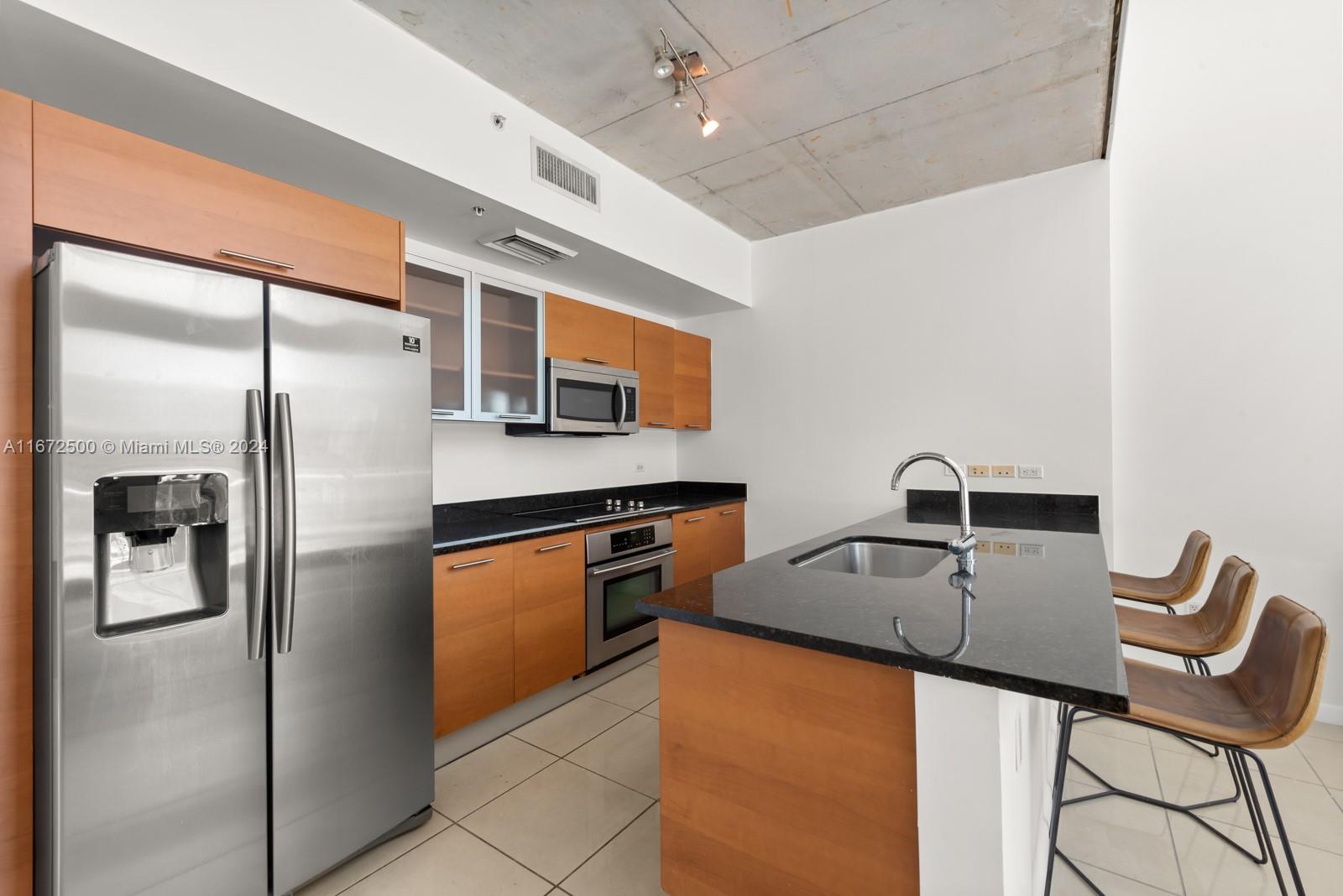 3449 NE 1st Ave # L61