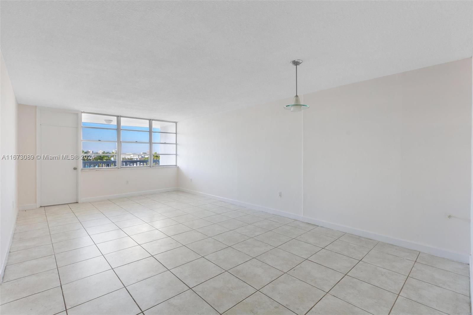 2016 Bay Dr # 502