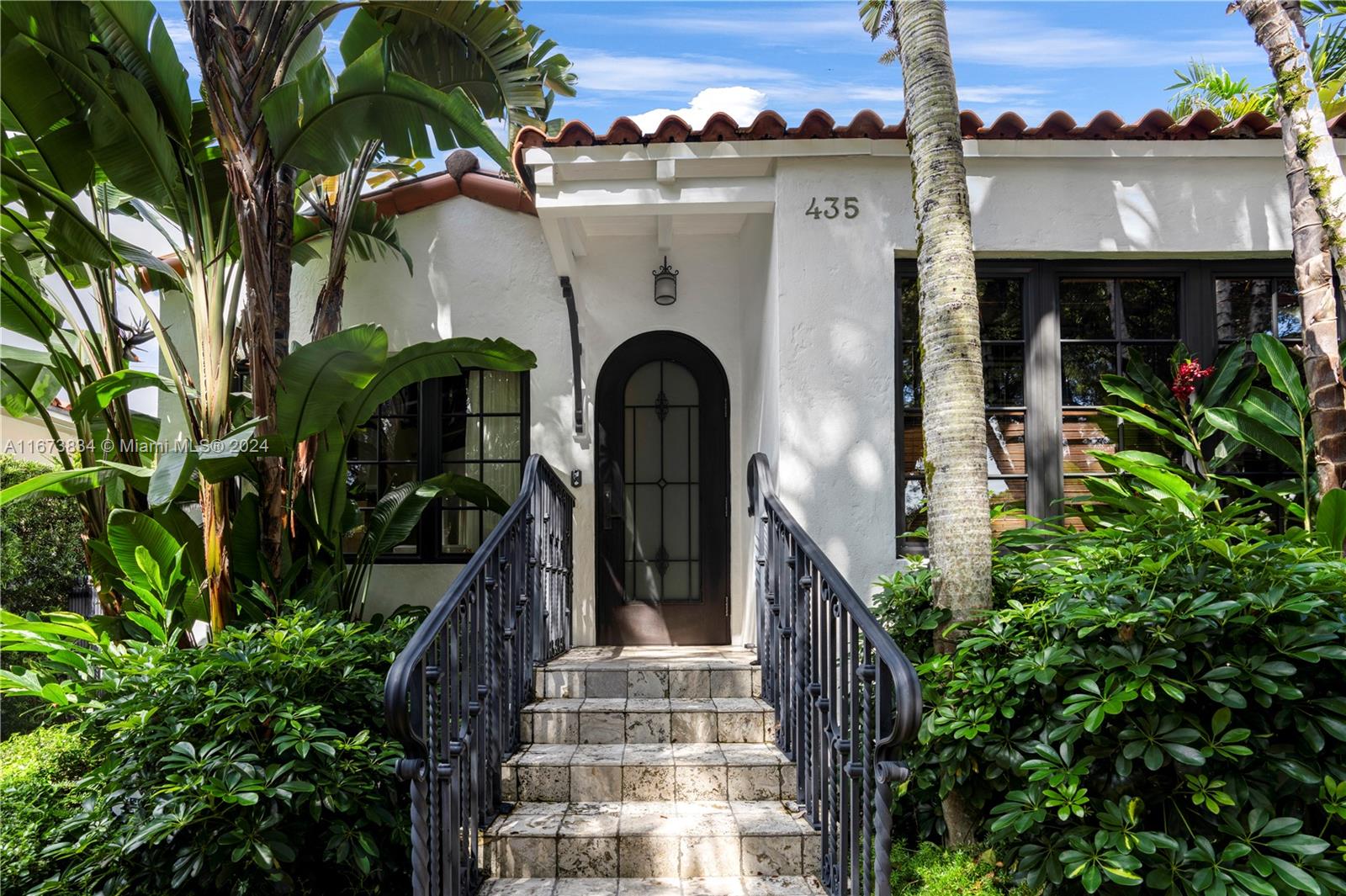 435 Alcazar Ave