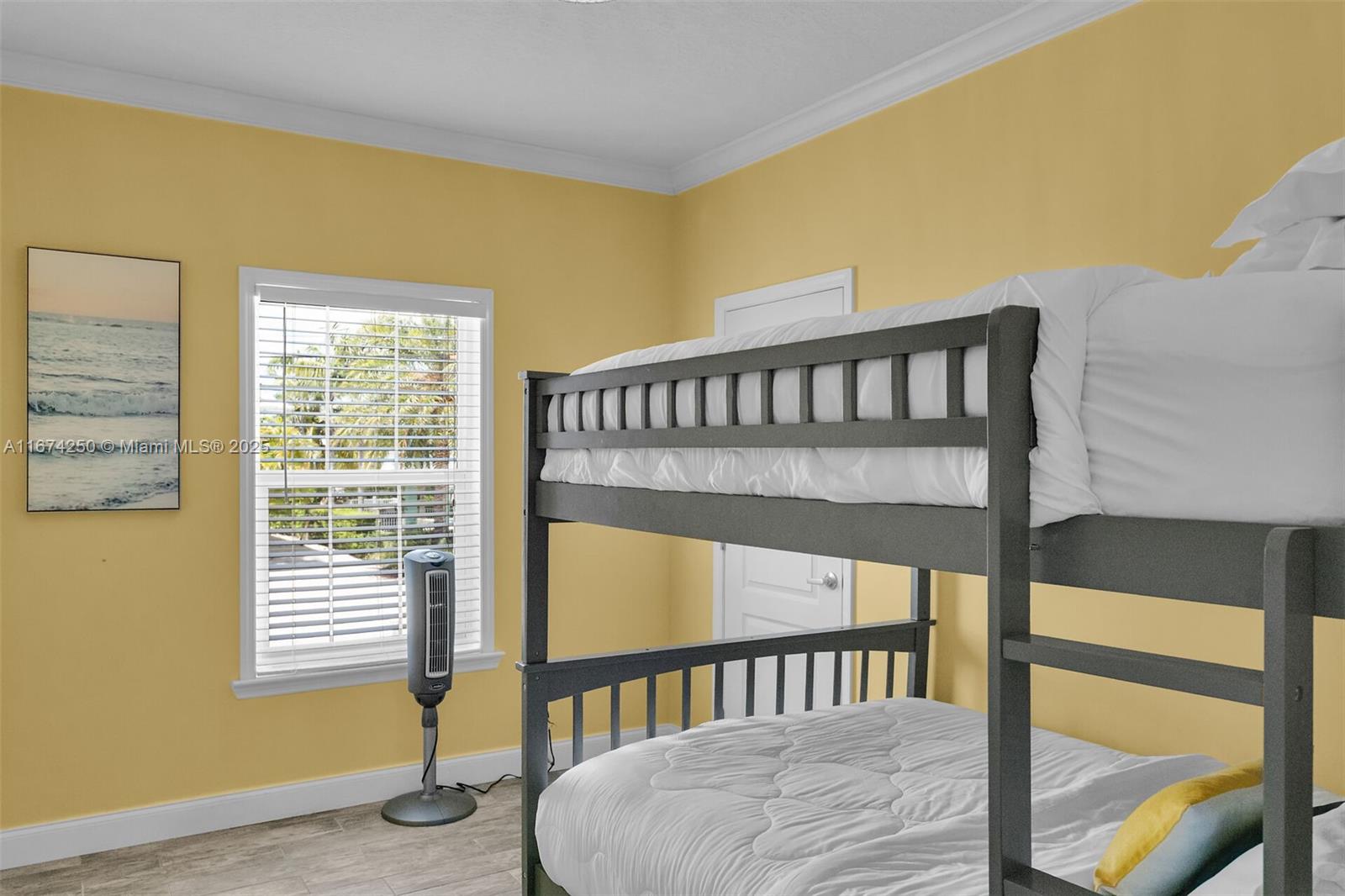 121 Venetian Dr