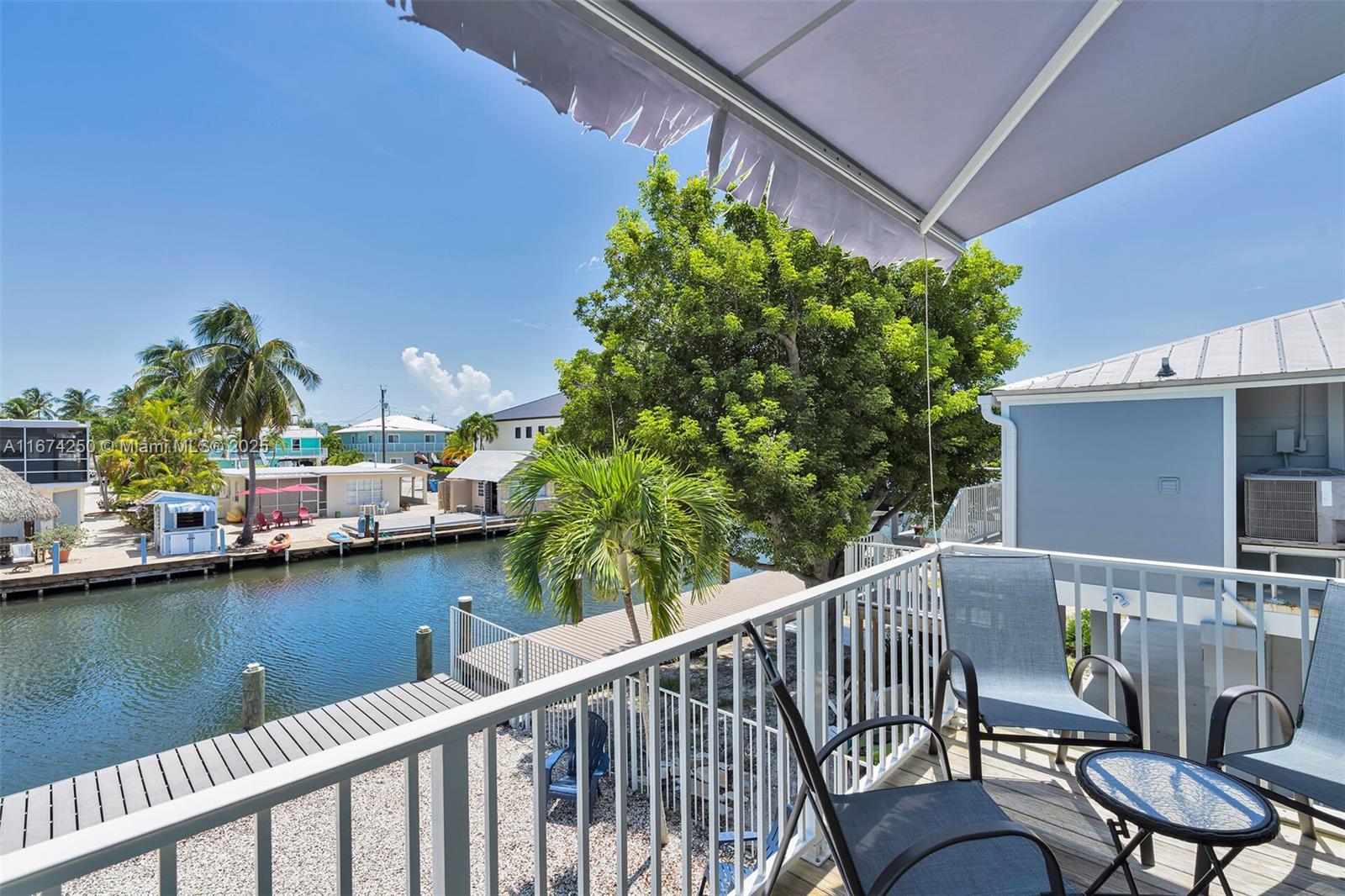 121 Venetian Dr