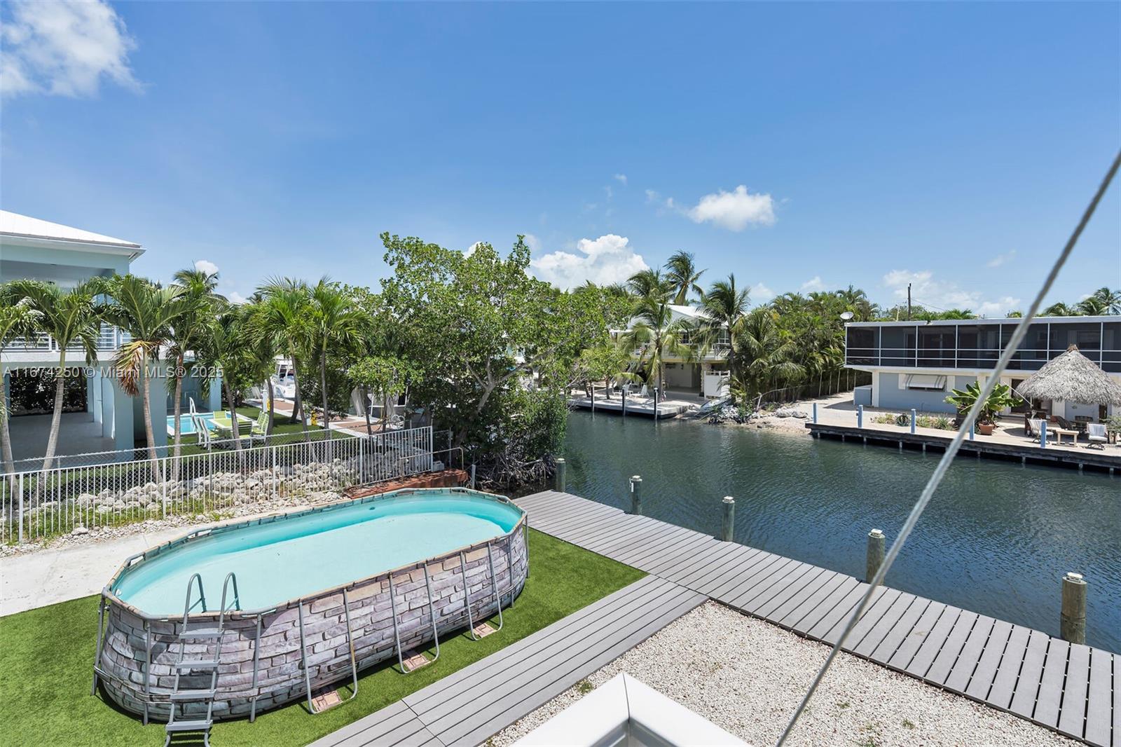 121 Venetian Dr