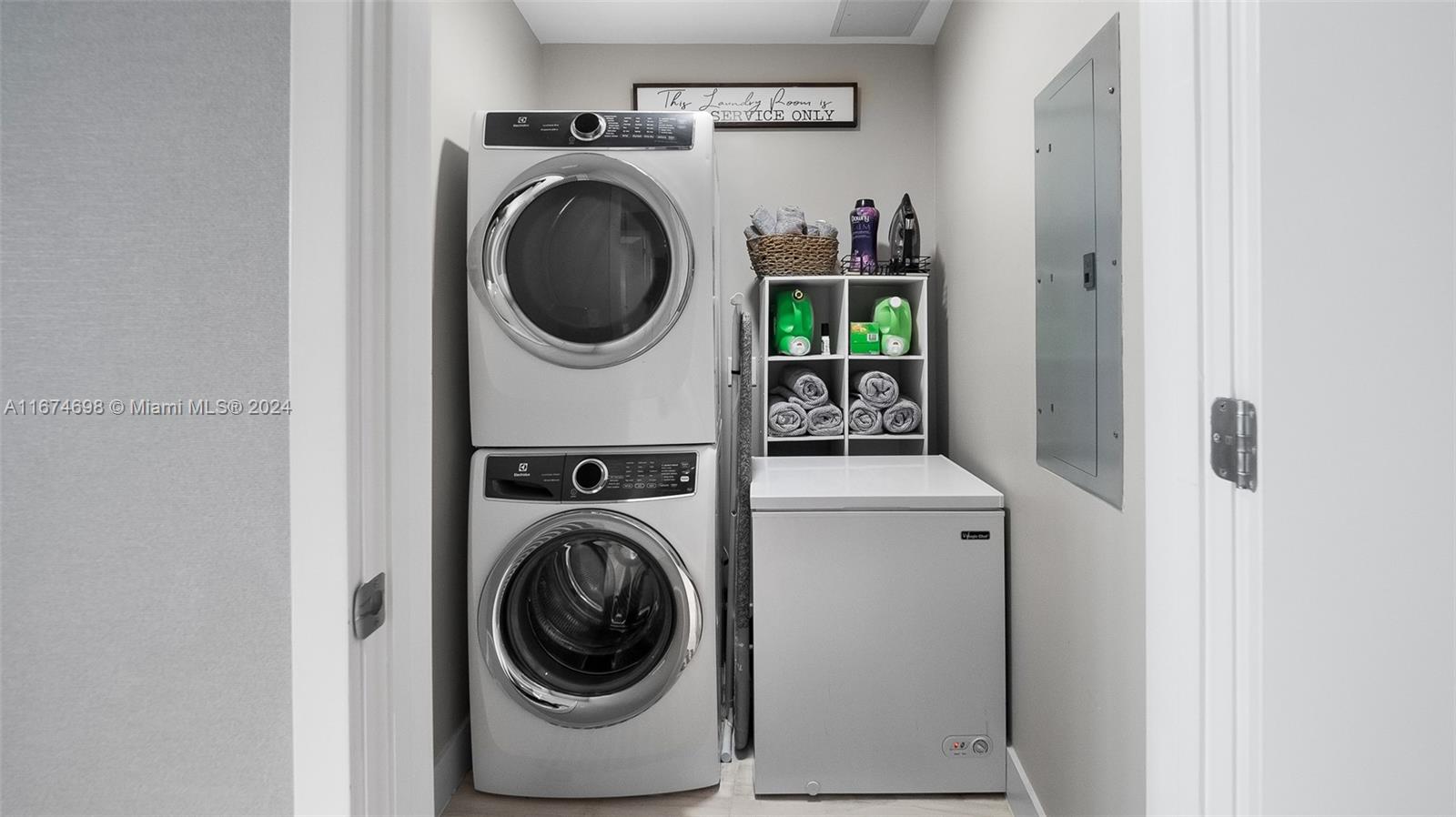 851 NE 1st Ave # 2411