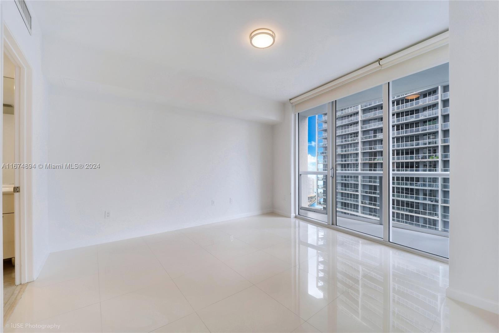 475 Brickell Ave # 2709