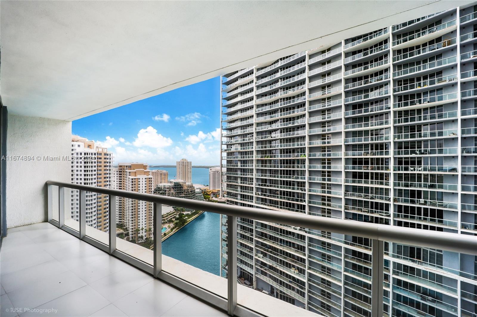 475 Brickell Ave # 2709
