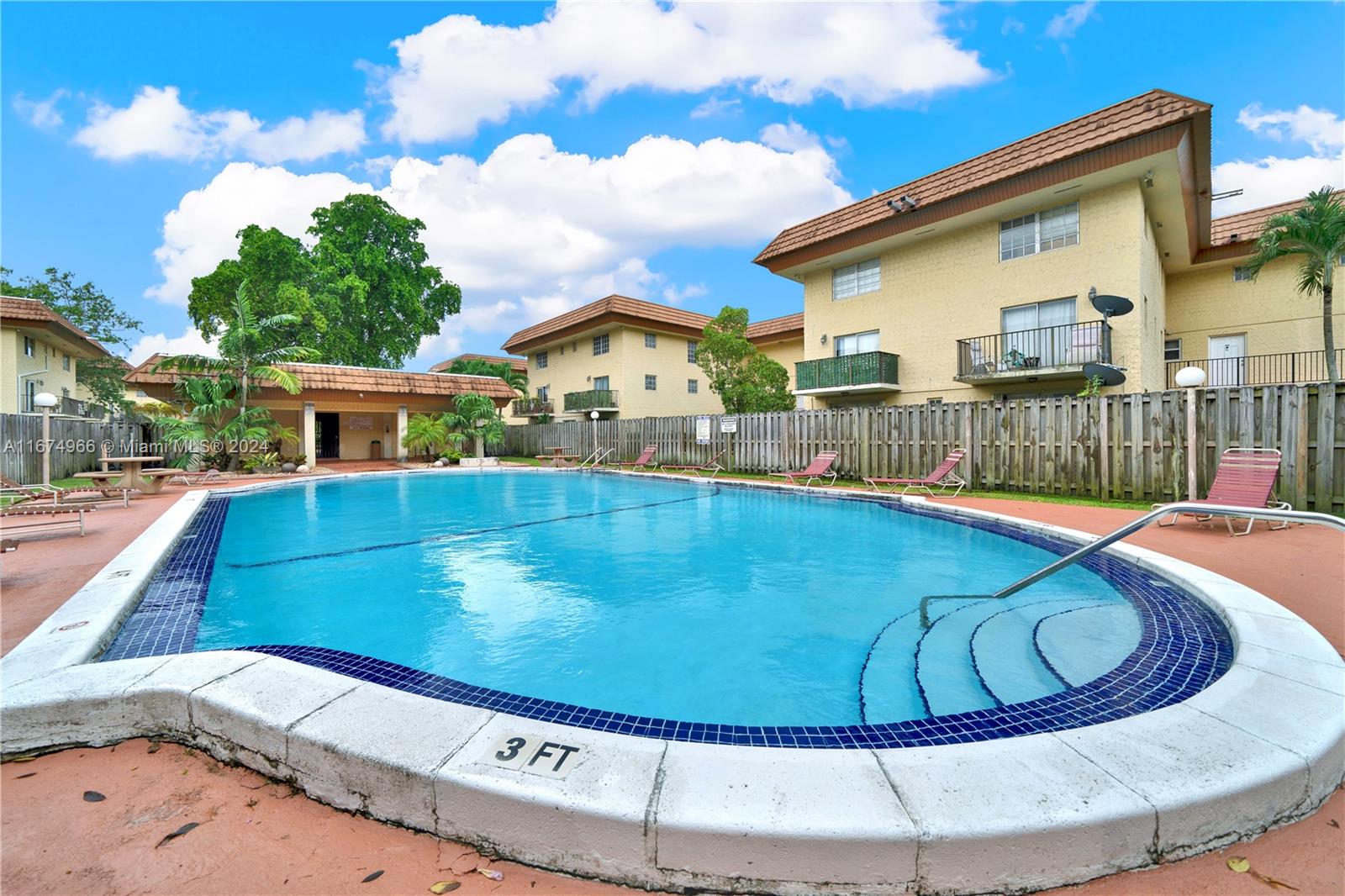 8600 SW 109th Ave # 225 Unit: 4-225