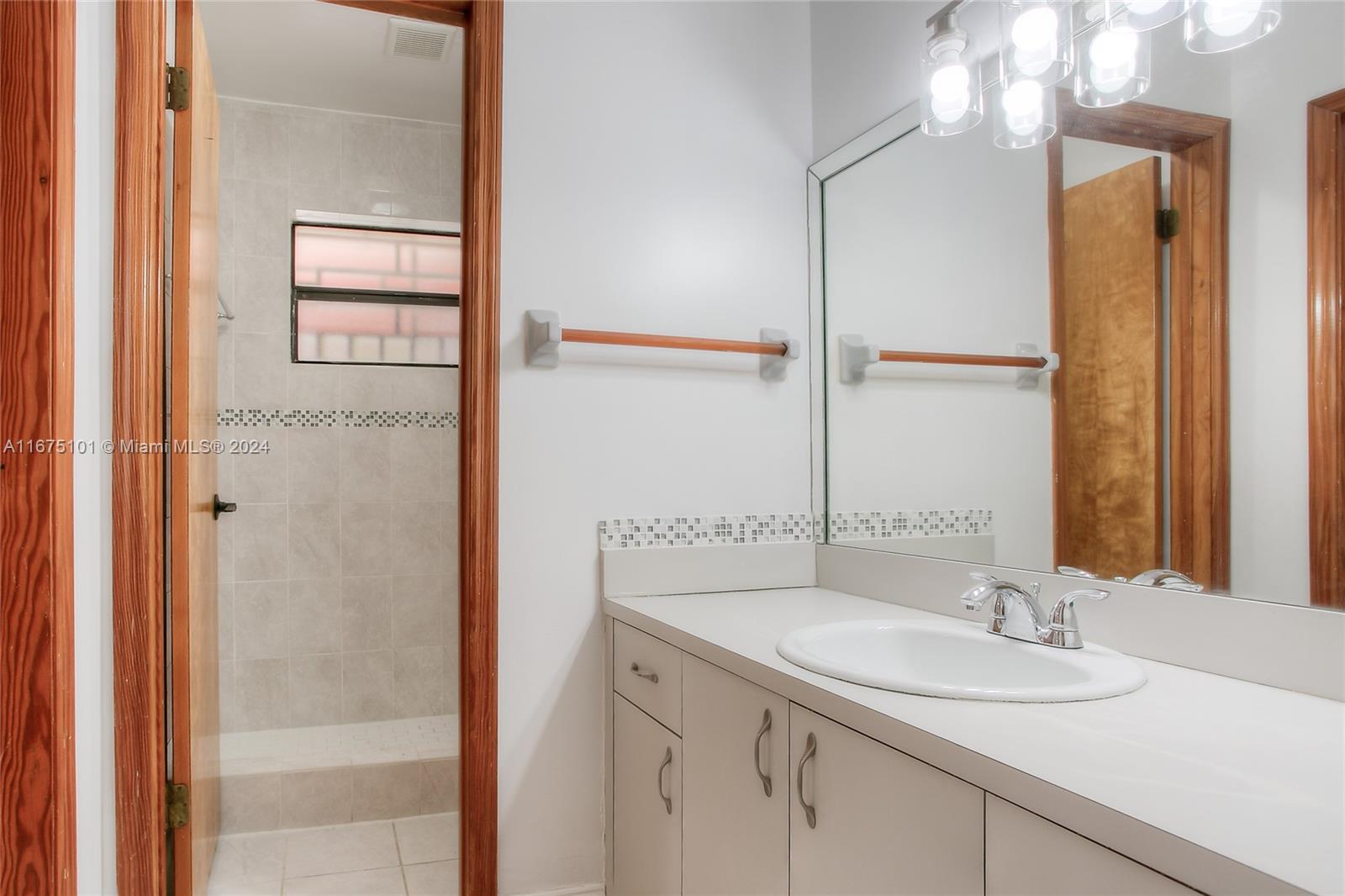3339 SW 111th Ct Unit: *