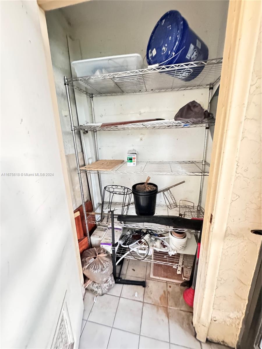 174 NW 92 AV # 106