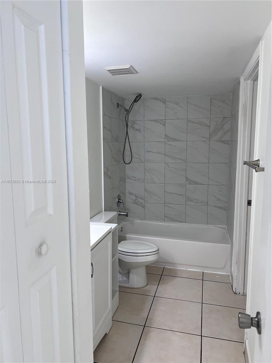 2750 W 76th St # 208