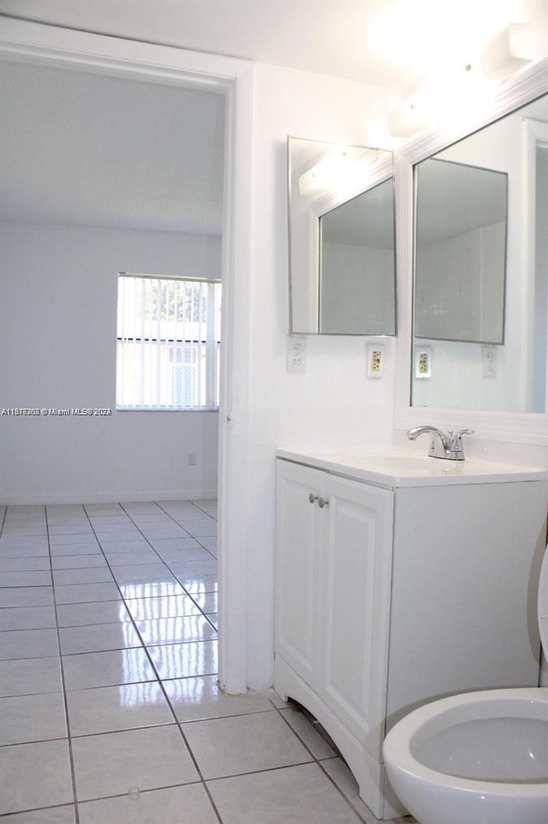 15306 SW 72nd St # 13 Unit: 27-13