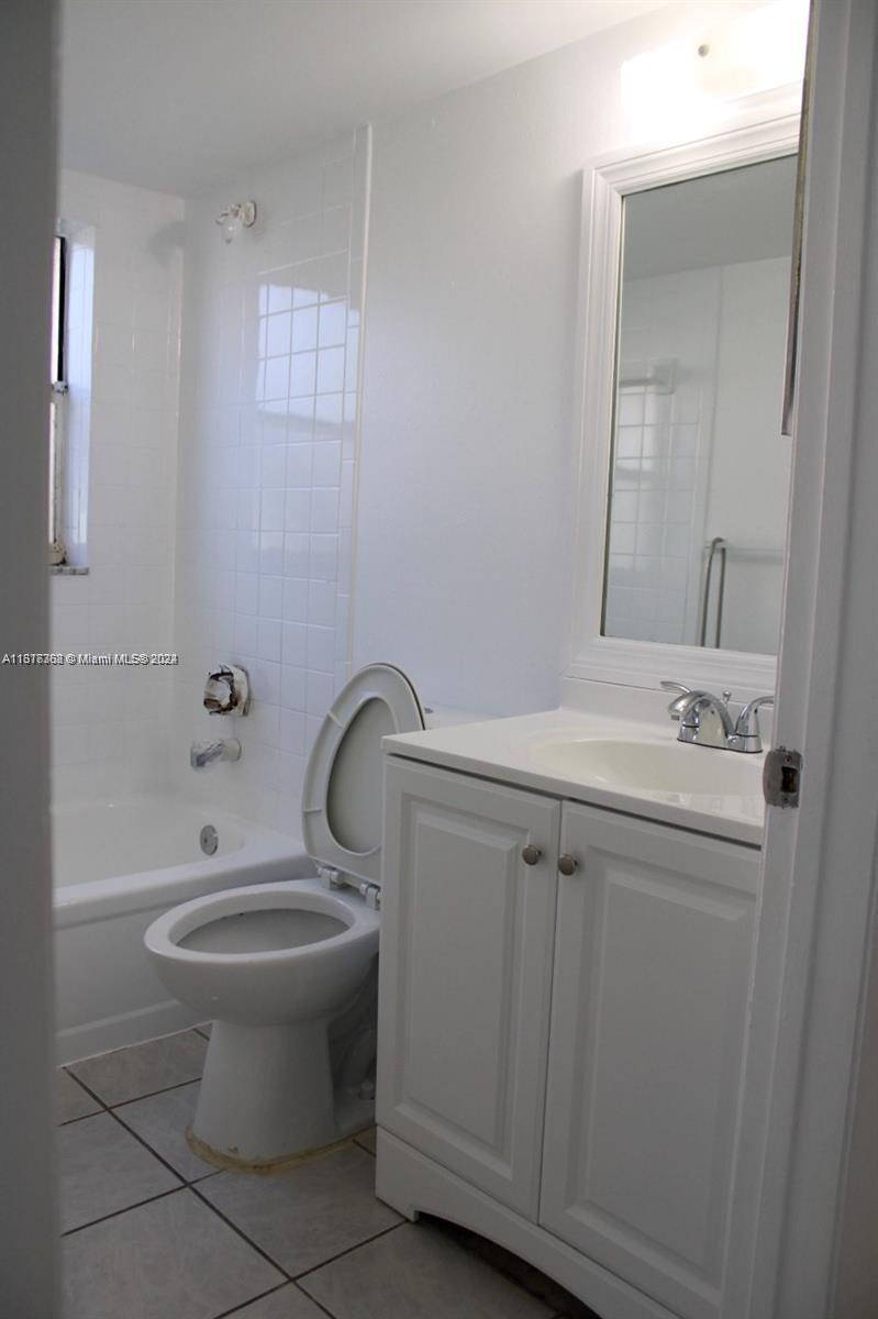 15306 SW 72nd St # 13 Unit: 27-13