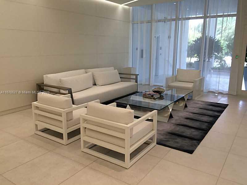 4250 Biscayne Blvd # 1104