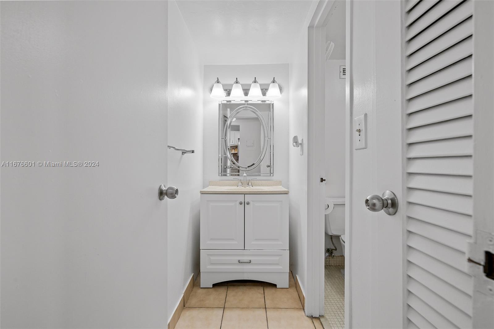 2899 Collins Ave # 1021