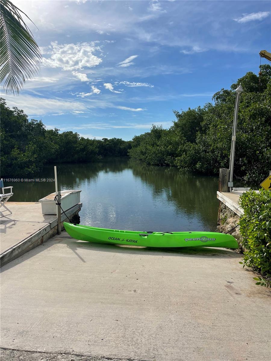39 Lake Shore Dr