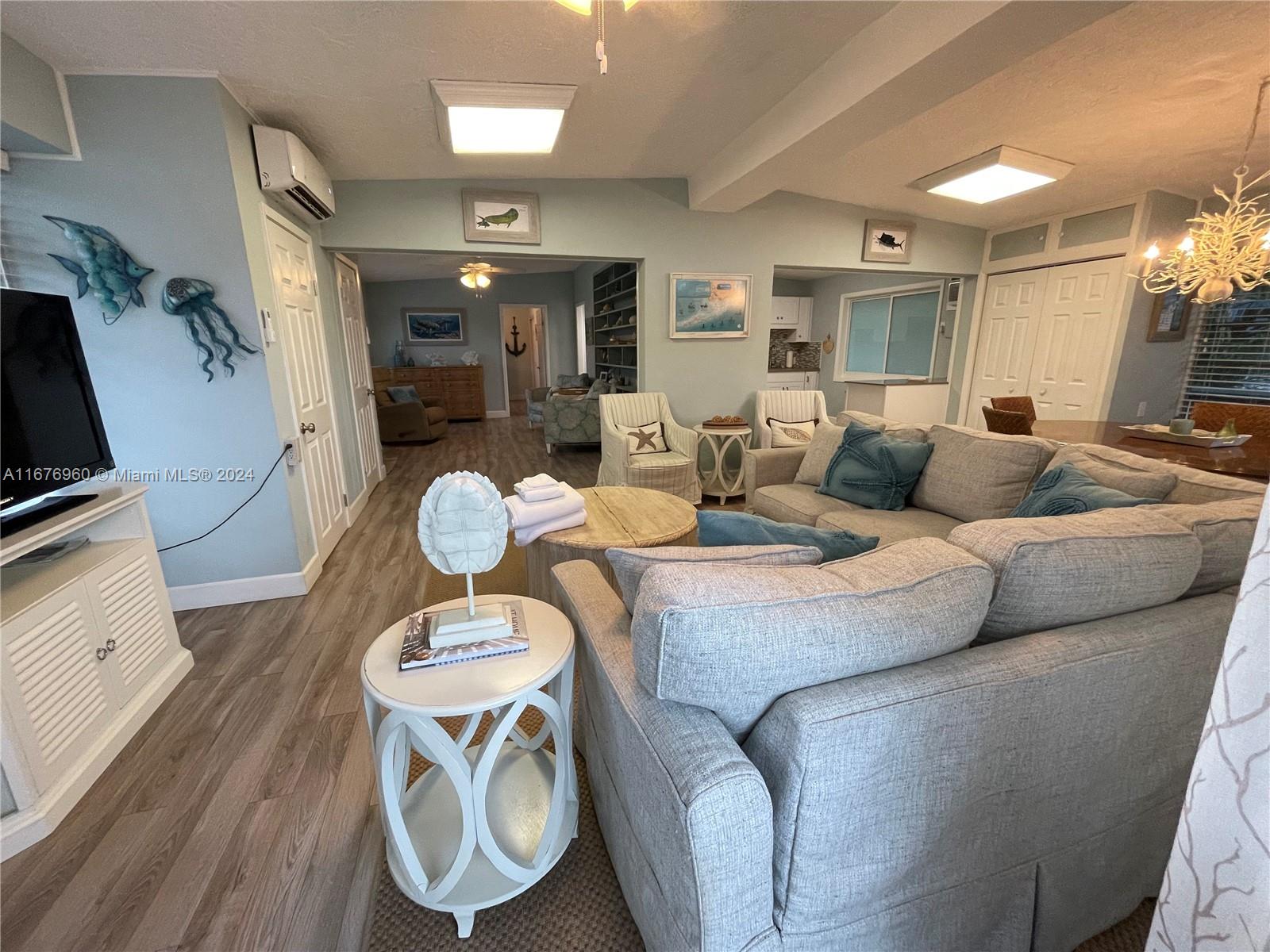 39 Lake Shore Dr