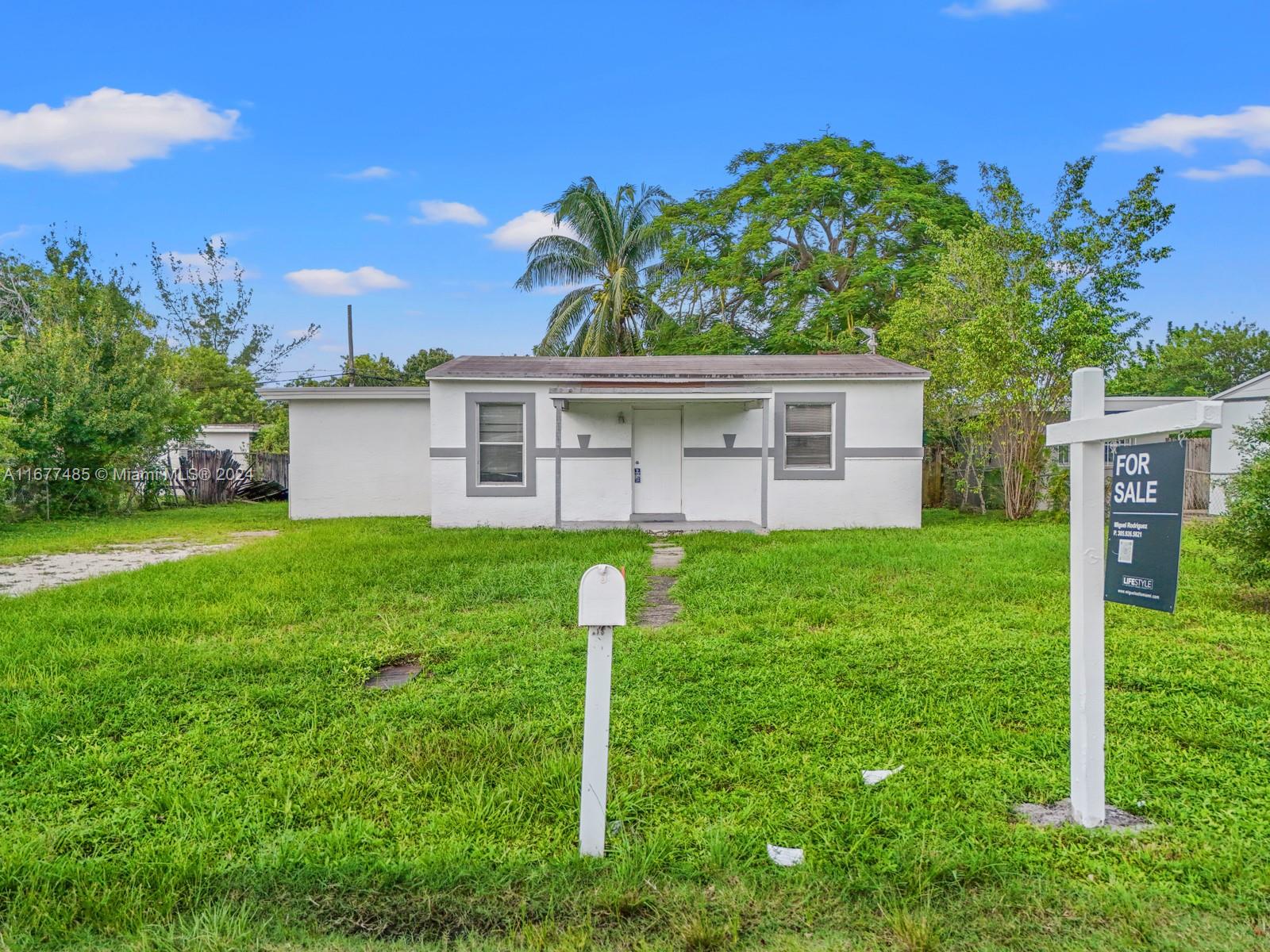 1601 NW 15th St