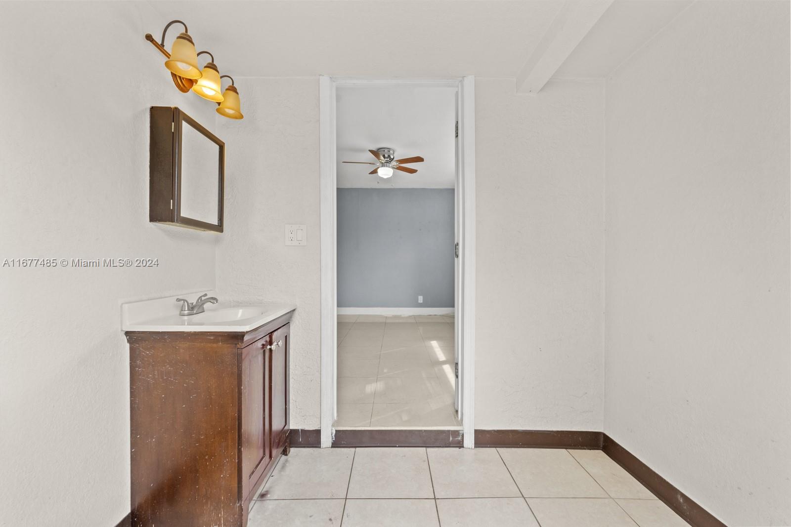 1601 NW 15th St