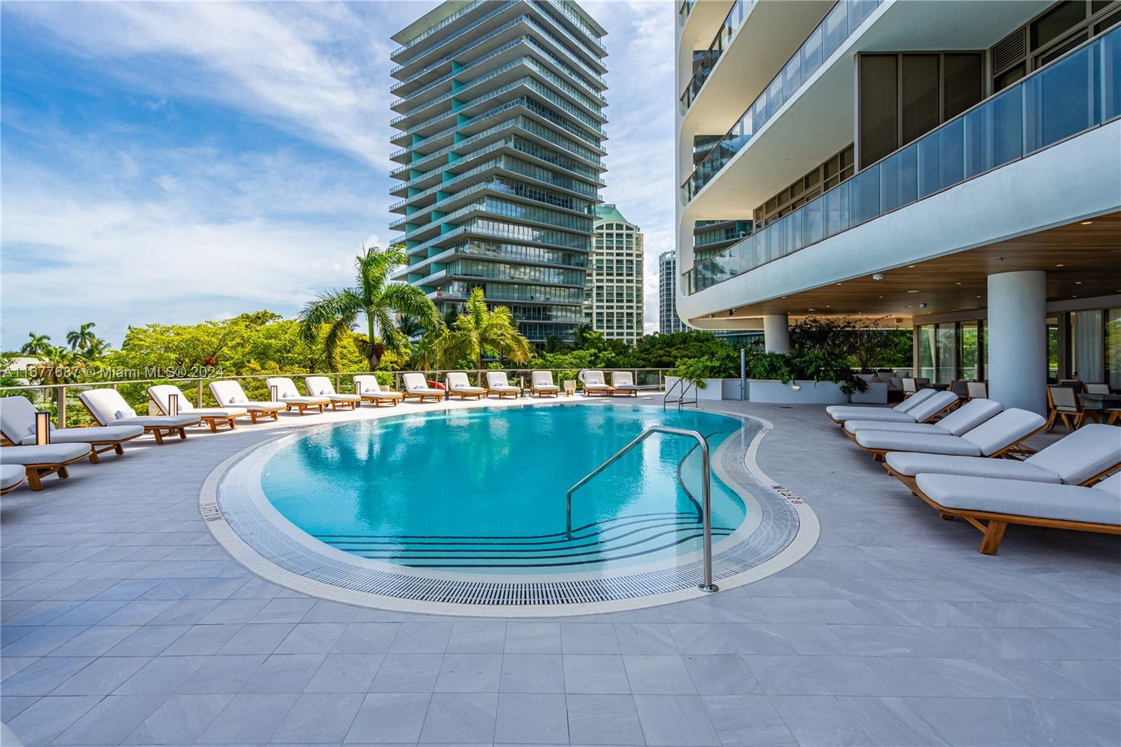 2655 SBayshore # 1506