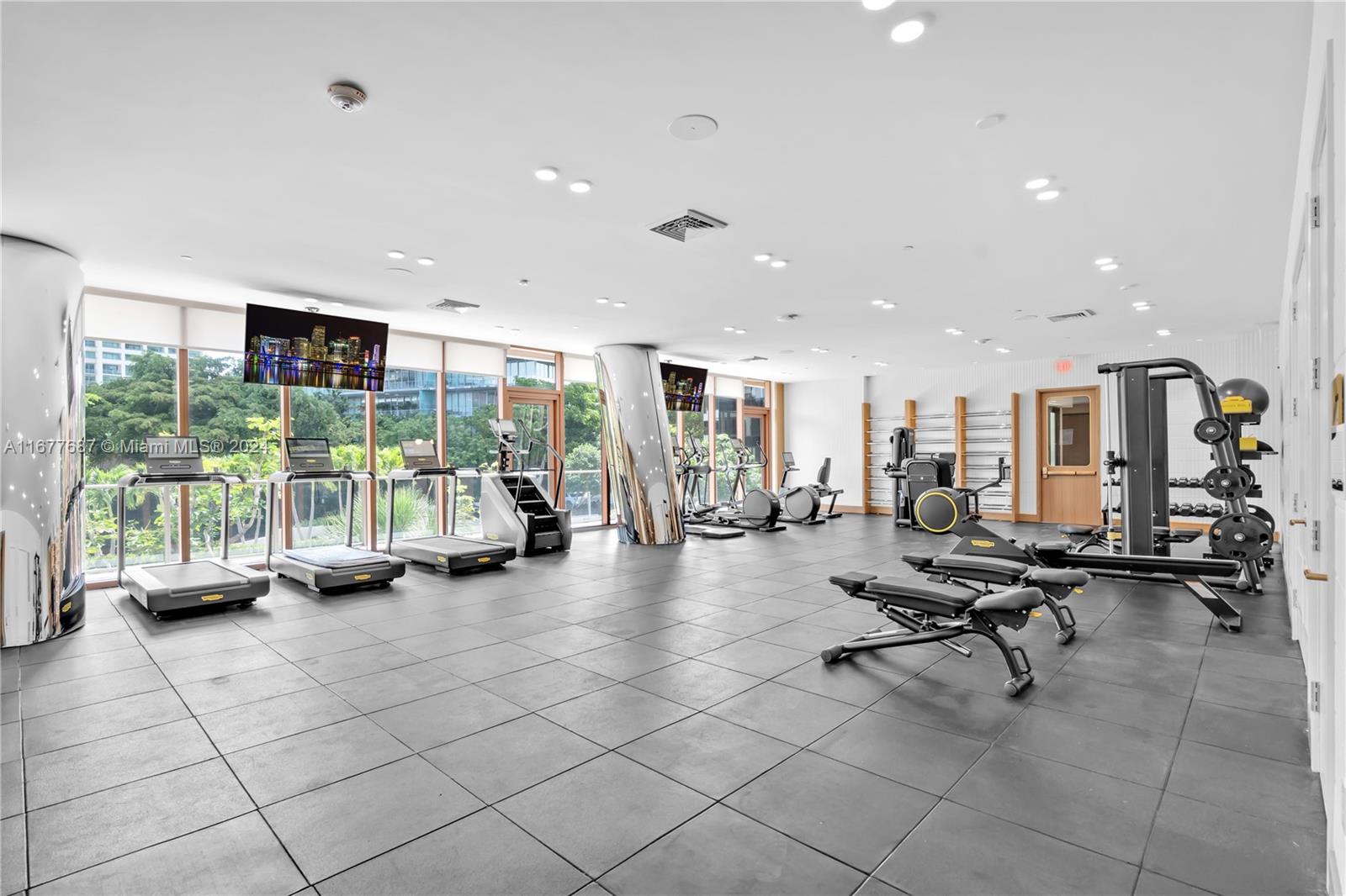 2655 SBayshore # 1506