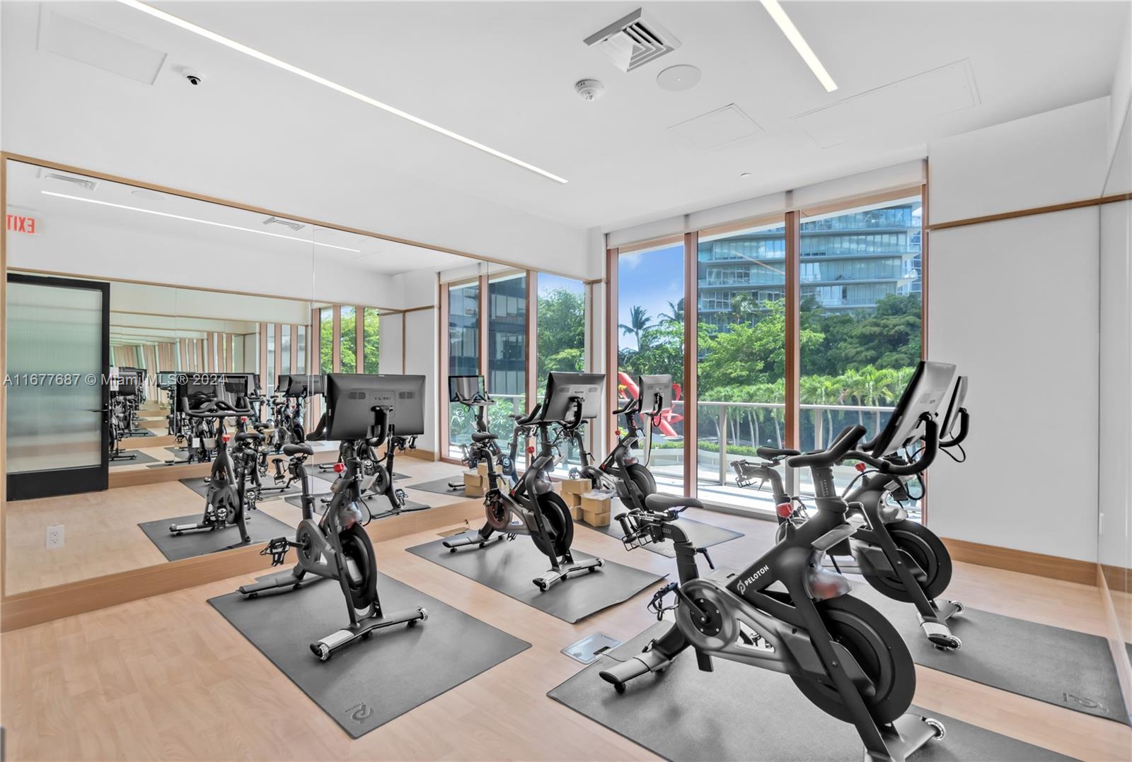 2655 SBayshore # 1506