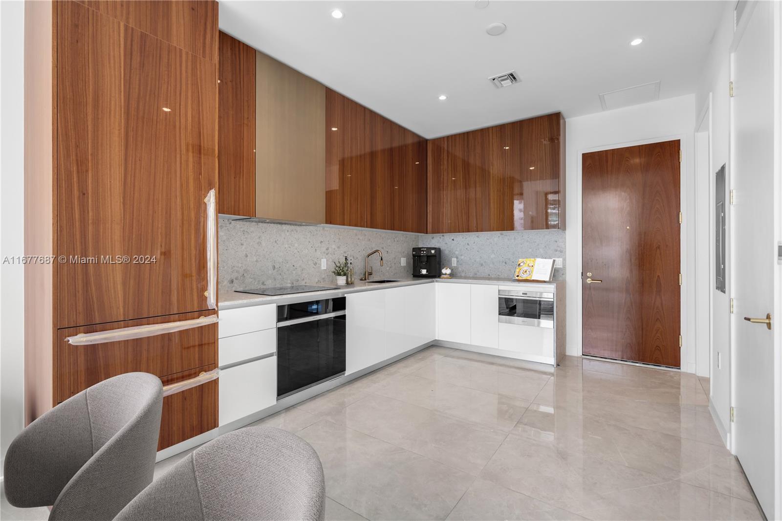2655 SBayshore # 1506