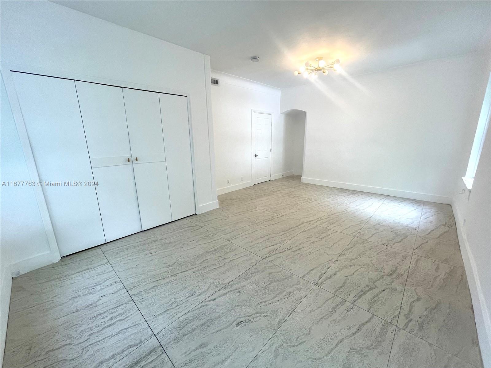 925 Lenox Ave # 2