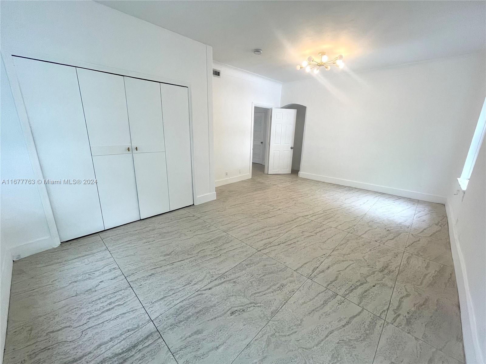 925 Lenox Ave # 2