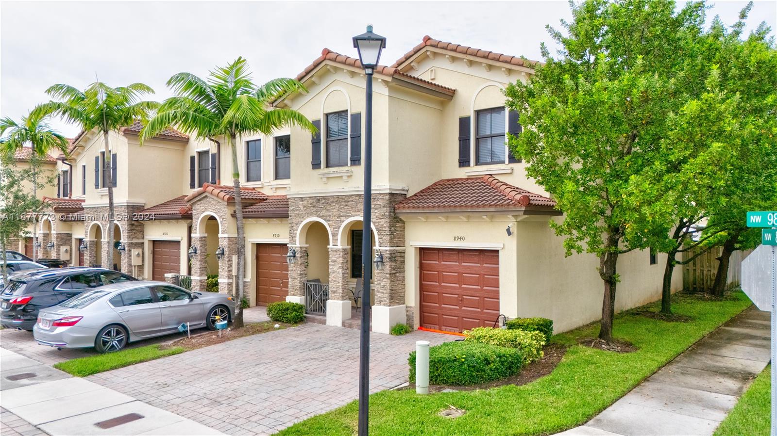 8940 NW 98th Ave # 8940