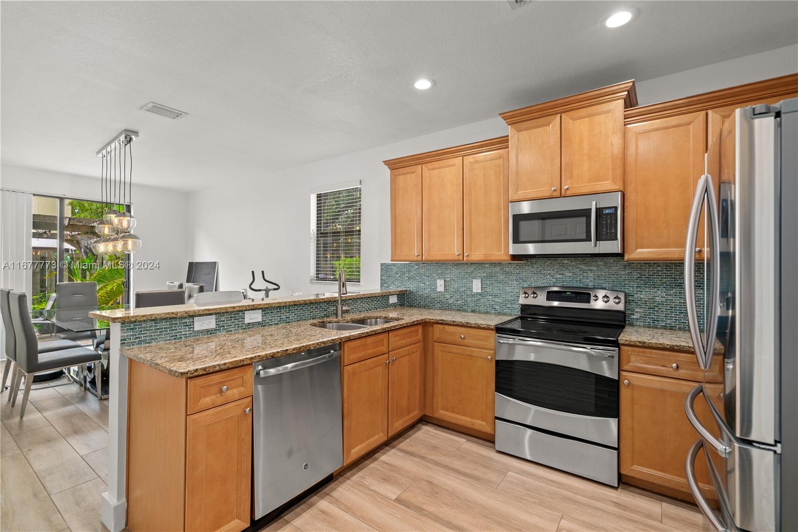 8940 NW 98th Ave # 8940
