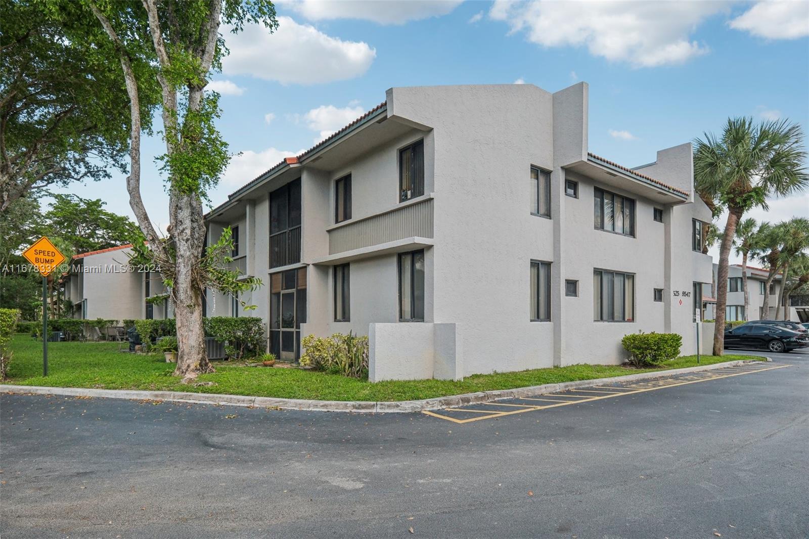 9541 SW 1st Ct # 9541