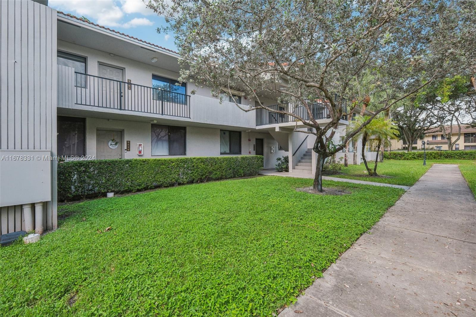 9541 SW 1st Ct # 9541
