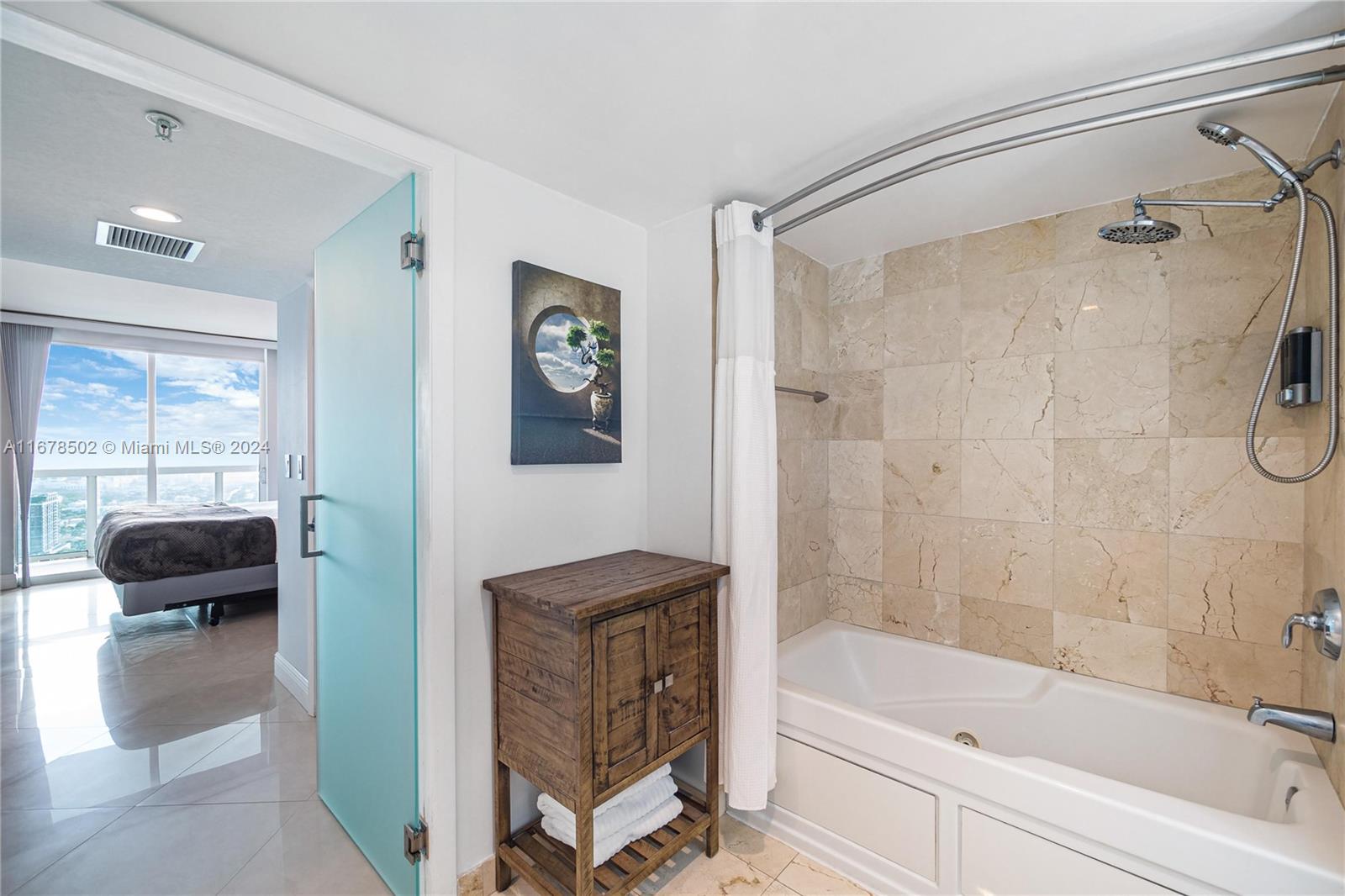 1800 N Bayshore Dr # 4108
