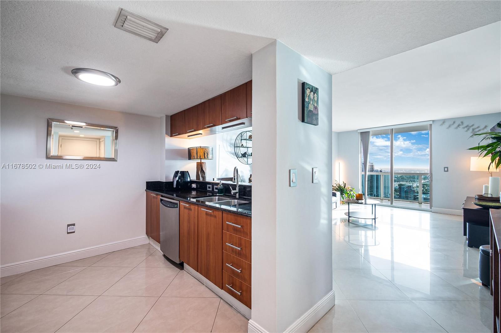 1800 N Bayshore Dr # 4108